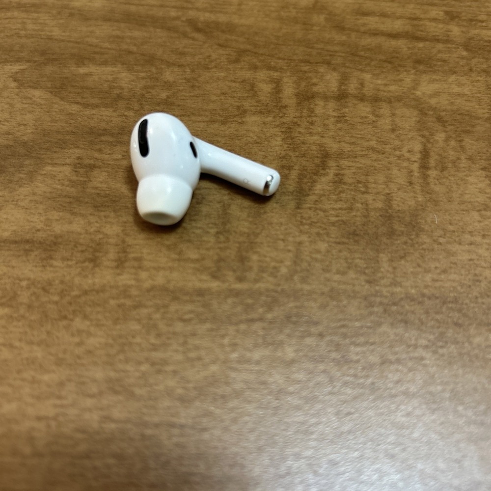 Apple AirPods Pro 1st Gen RIGHT Side Bud Only with Ear Gel - White (A2083) - Picture 2 of 3